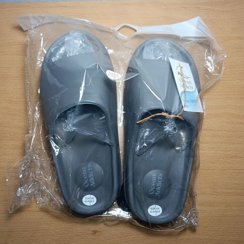Ocean Addicts unisex slides, grey