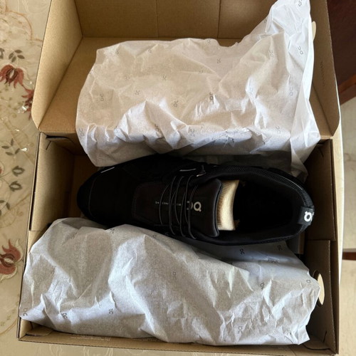 On Cloud 7 Waterproof athletic shoes, size 46, black