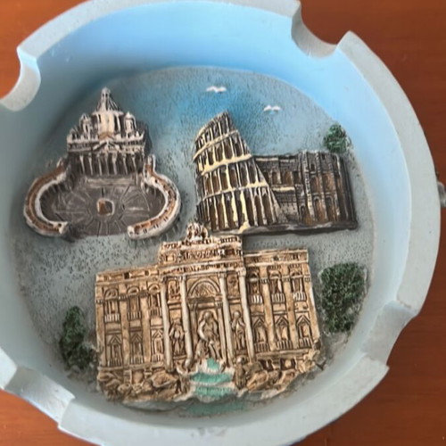 Ashtray Italia Roma with embossed landmarks new