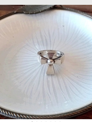 Vintage 925 silver ring cross-shaped like new