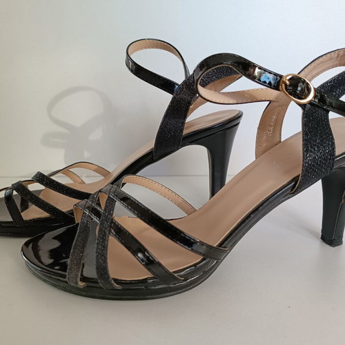Tulipano shiny sandals with rhinestones like new, size 41