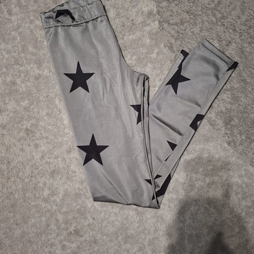 Hyper women's silver leggings with black stars, one size