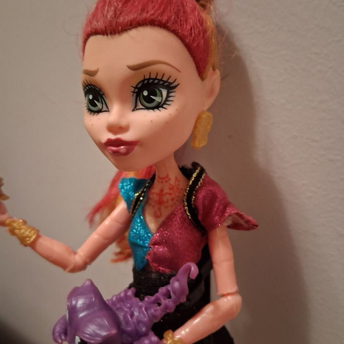Monster High G1 Gigi Grant 13 Wishes doll like new