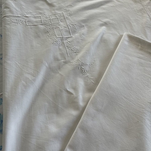 Vintage embroidered double bed sheet set with pillowcases used