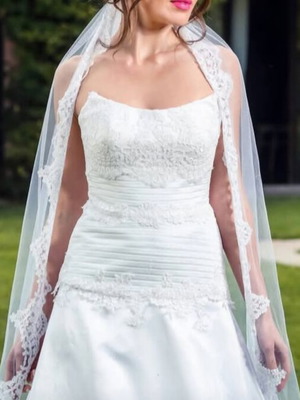Wedding dress like new, lace and organza glitter, size M