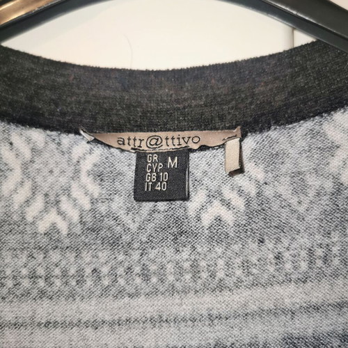 Attrattivo knitted dress with ethnic pattern size M like new