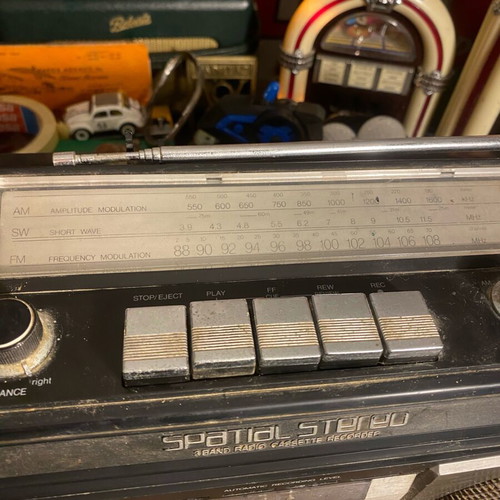 Philips Spatial Stereo 508 Boombox used with external wear