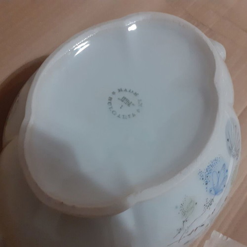 Porcelain soup tureen and sauce boat set like new, Izida, Made in Bulgaria