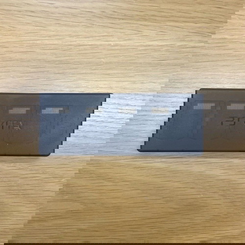 PS Vita PCH-1004 OLED като нов с 6 игри и калъфи Sony