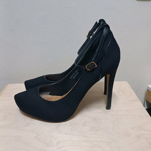 Mary Jane black high-heeled shoes like new, size 39