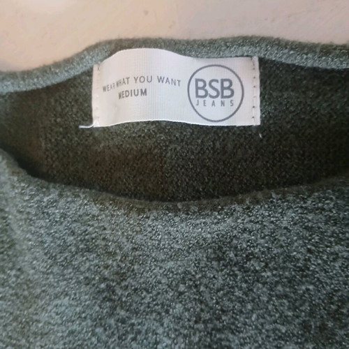 BSB knitted set like new, size medium, green
