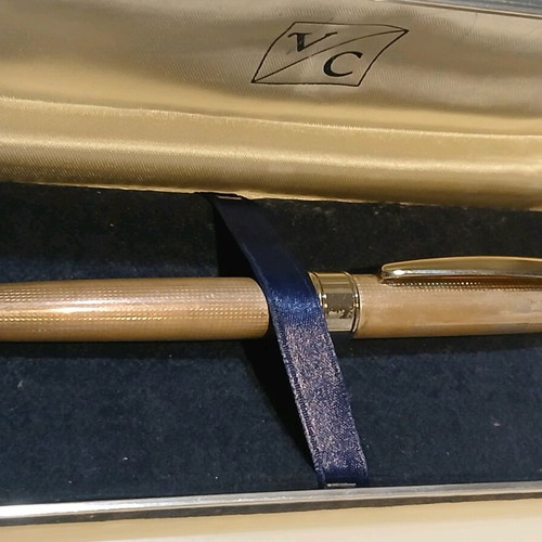 Silver fountain pen like new
