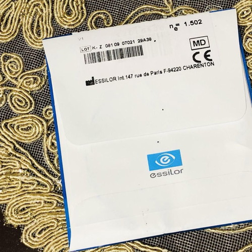 Essilor Orma Trio Clean eyeglass lenses like new, S +0.50 and S +1.0
