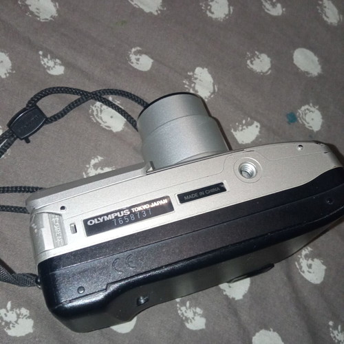 Olympus Superzoom 70G used camera for repair or spare parts