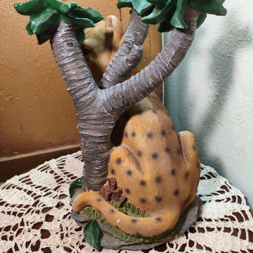 Vintage 1985 Hamco Baby Cheetah Tropical Forest resin decoration, large