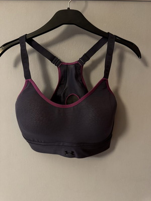 Under Armour Sports Bra size L like new, purple