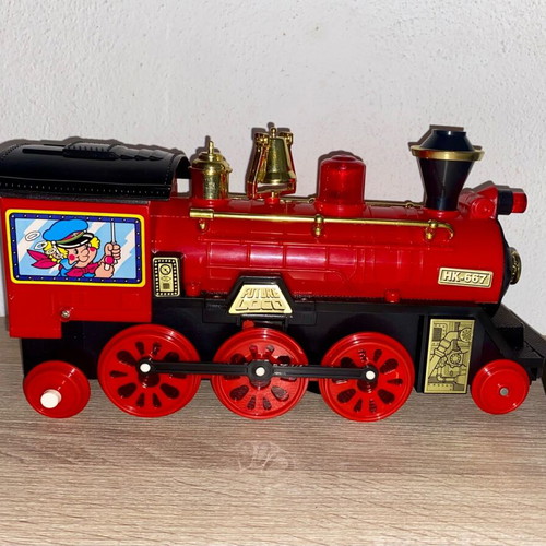 Large vintage HO-KAI Toys train like new