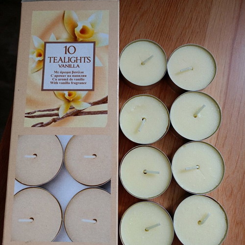 Tealight vanilla candles, 8 pieces, like new