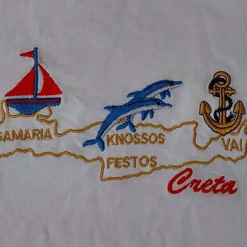 Creta souvenir t-shirt like new, white, for ages 4-5
