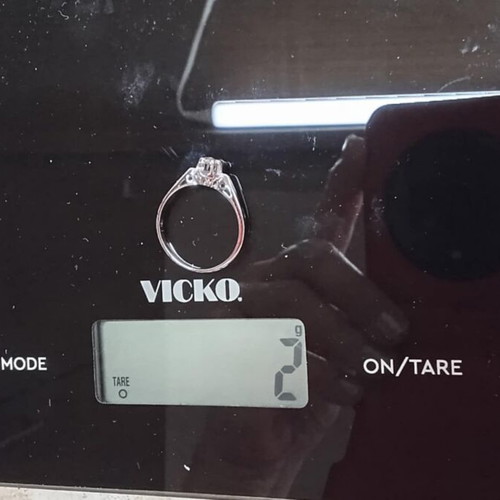 Monopetro 14K white gold ring like new with diamond
