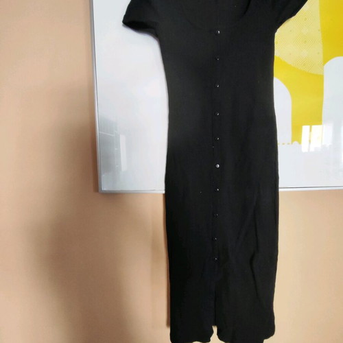 Stradivarius black fitted dress like new, ribbed knit with buttons