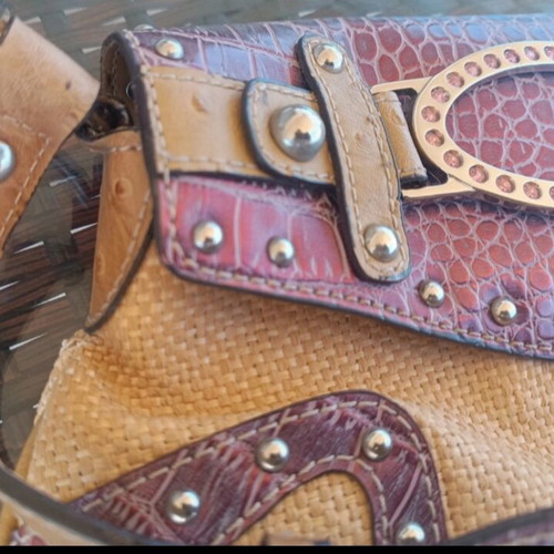 Guess vintage shoulder bag like new, beige and pink