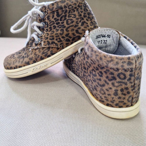 Kickers girls short boots size 22 used, brown and black