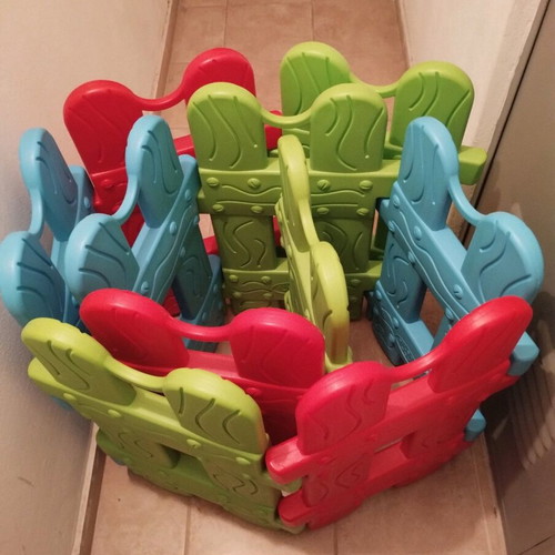 Pilsan Western Fence colorful for 12+ months like new