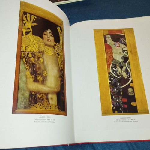 Gustav Klimt The World in Female Form Hardcover book like new