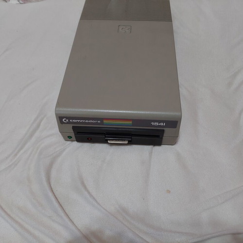 Commodore 1541 Floppy Drive like new with original packaging
