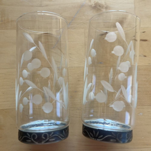 Engraved glass cups with metal base used, pack