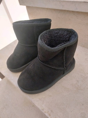 Soft boots size 29 used, black for girls