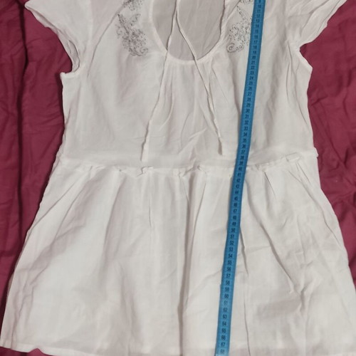 White short-sleeve cotton blouse like new, size 40-42-44