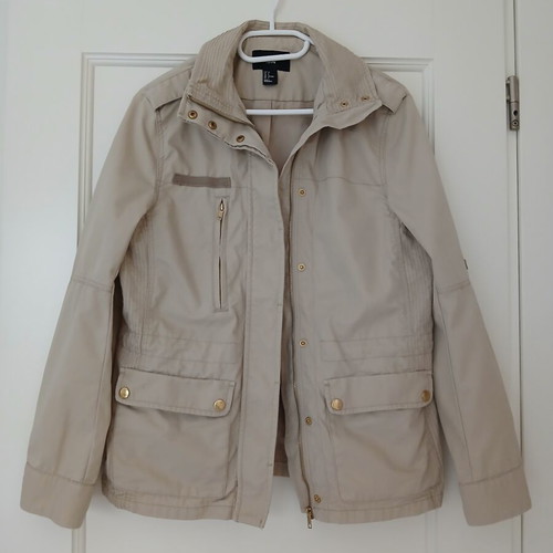 H&M Beige Jacket like new, size M
