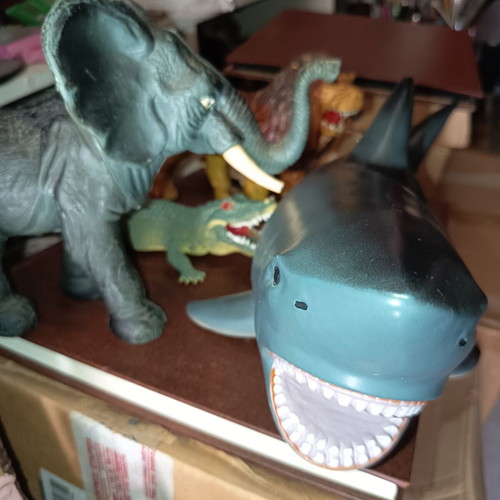 Plastic wild animal figures pack of 5 used