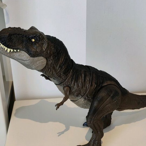 T-REX Jurassic World large dinosaur new with movement and sounds