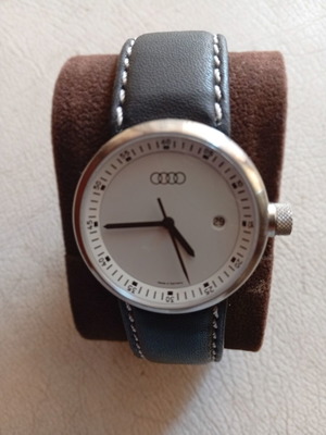 Audi Collection wristwatch like new with leather strap, Swiss quartz