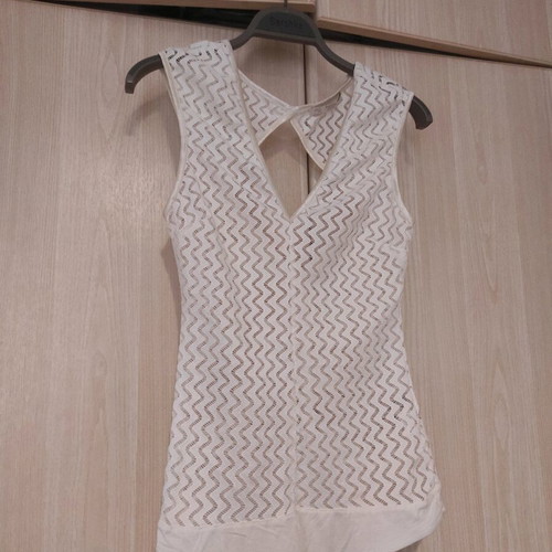 Blouse almost like new with transparency and back opening, size M, white