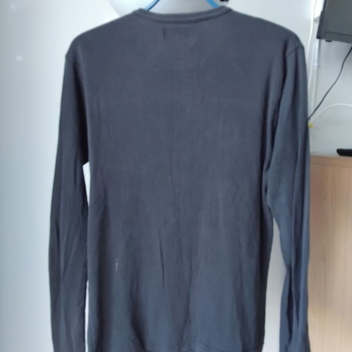 Black long-sleeve T-shirt, size M