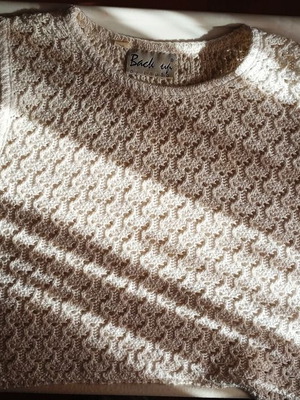 Knitted sleeveless top white size M like new