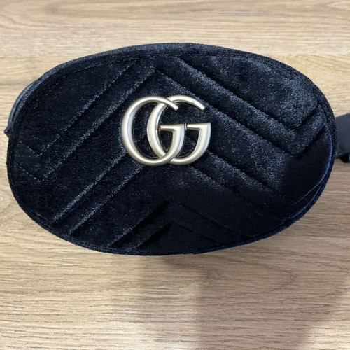 Velvet waist bag like new, black