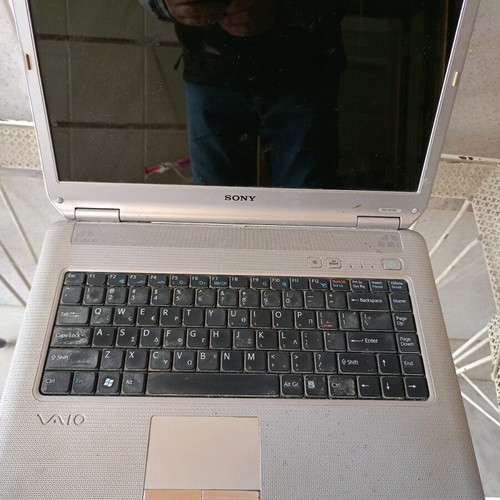 Sony PCG-7162M laptop used without disk for spare parts