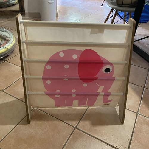 Children's Bookshelf like new with fabric