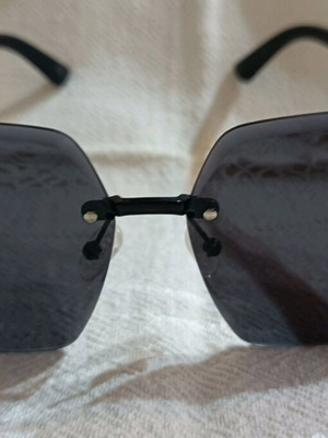 Women's sunglasses like new, black