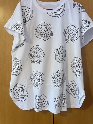 Plussize blouse with rhinestone flowers Foresta Bella like new, cotton