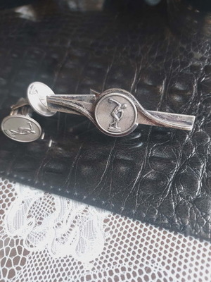 Set of cufflinks and tie clip with Discobolus of Myron theme like new