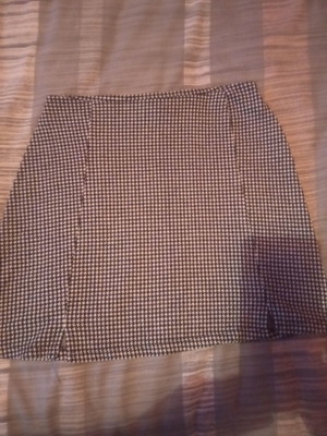 Skirt short black and white like new, size S