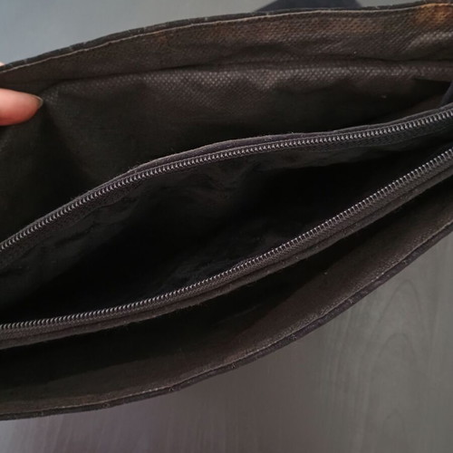 Γυναικεία μαύρη βελούδινη τσάντα φάκελος μεταχειρισμένη