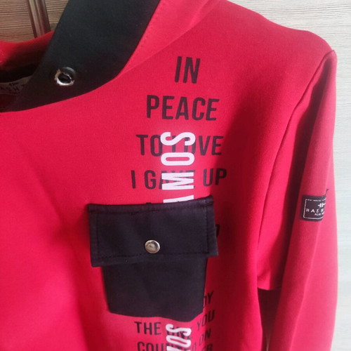 Sweatshirt 12 years like new, black and red, size 152 cm