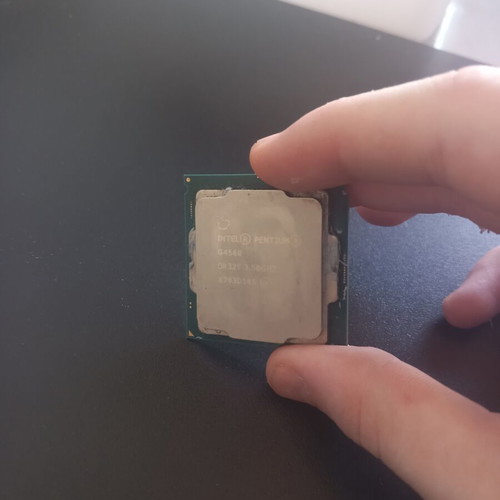Intel Pentium G4560 used LGA 1151 processor